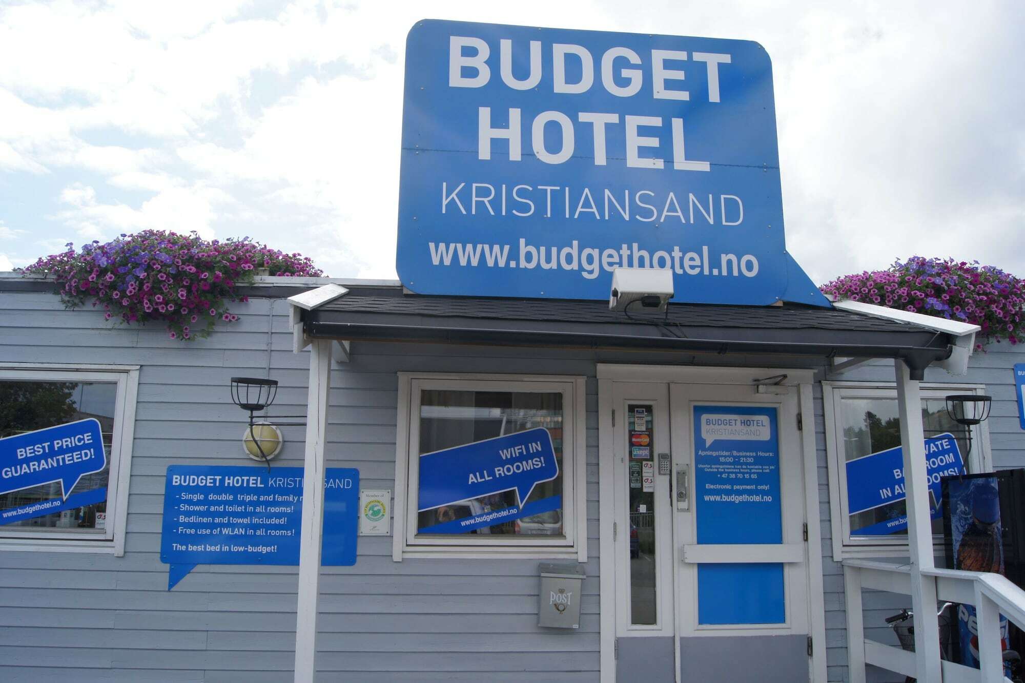 Budget Hotel Кристиансан Екстериор снимка